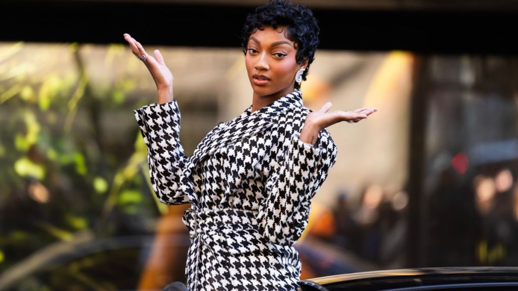 Angel Reese Steals the Spotlight in Bold Bikini for Victoria’s Secret