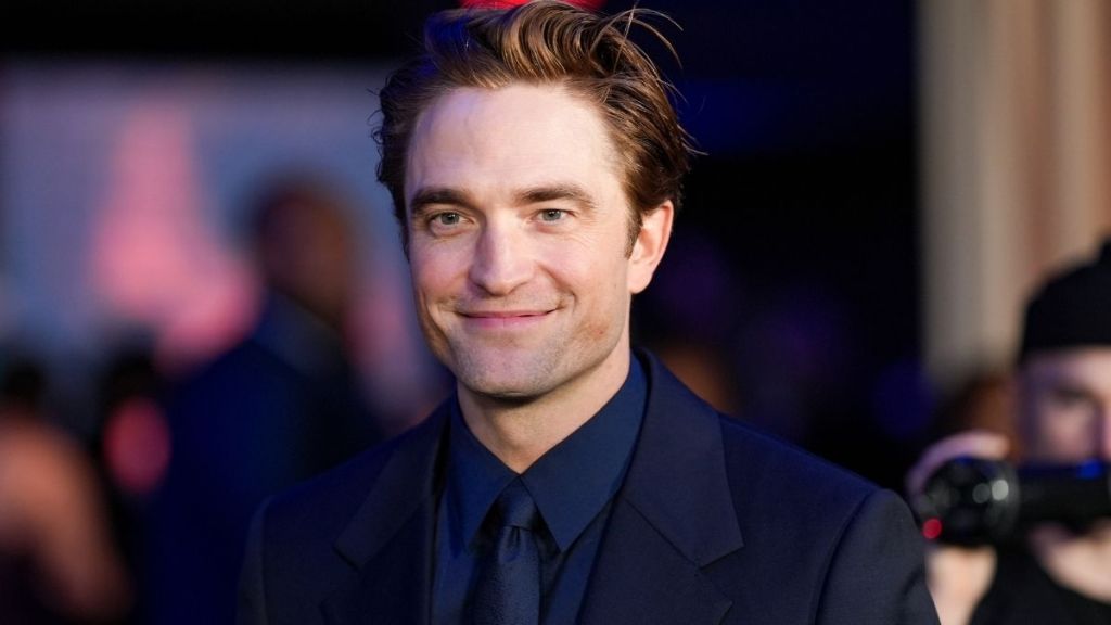 Robert Pattinson Points Out ‘Strange’ Acting Detail in Twilight