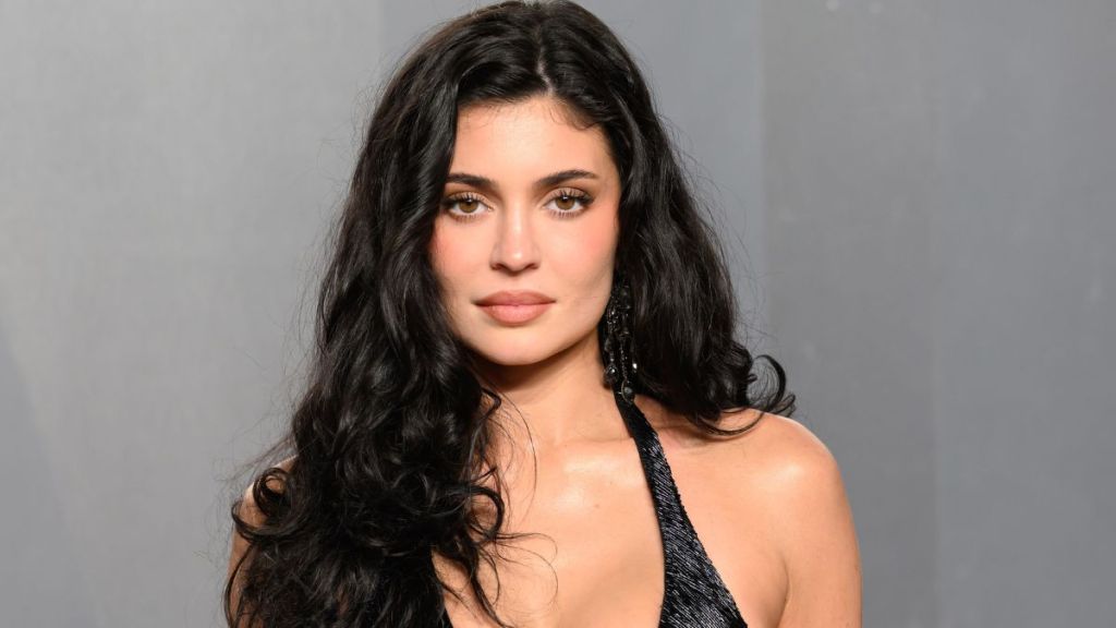 Kylie Jenner Boldly Uses Her Hands as Top for Khy's New Collection