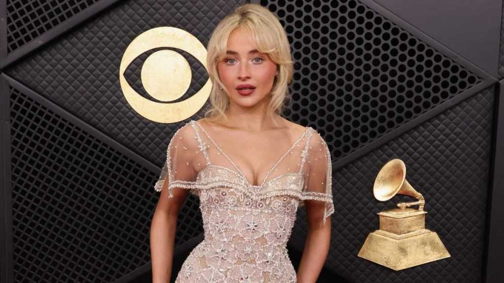 Sabrina Carpenter Is a ‘Bride’ in Bob Mackie Micro Minidress at Coachella