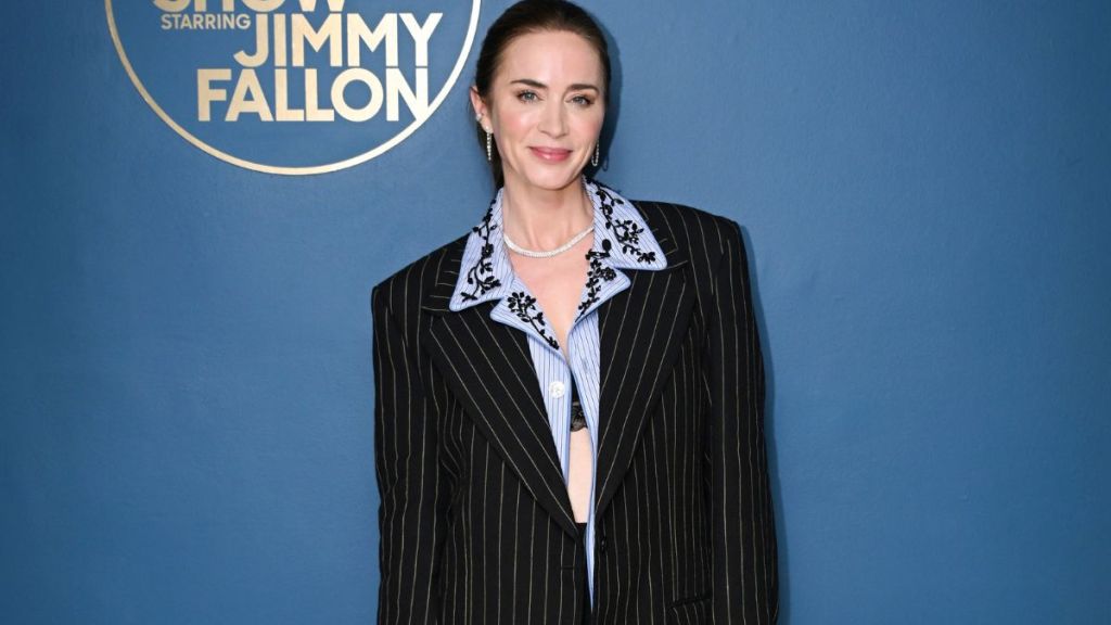 Emily Blunt's Lace Bra Peeks Through Unbuttoned Dolce & Gabbana Suit