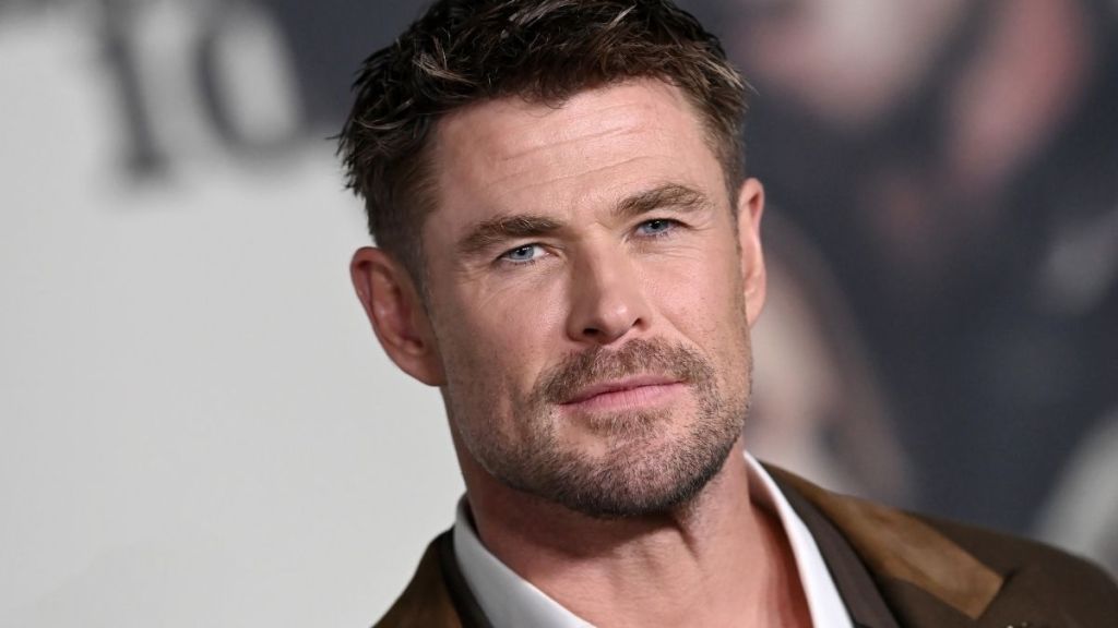 Chris Hemsworth Reacts To Die-Hard Fan Amid Extraction 3 Anouncement