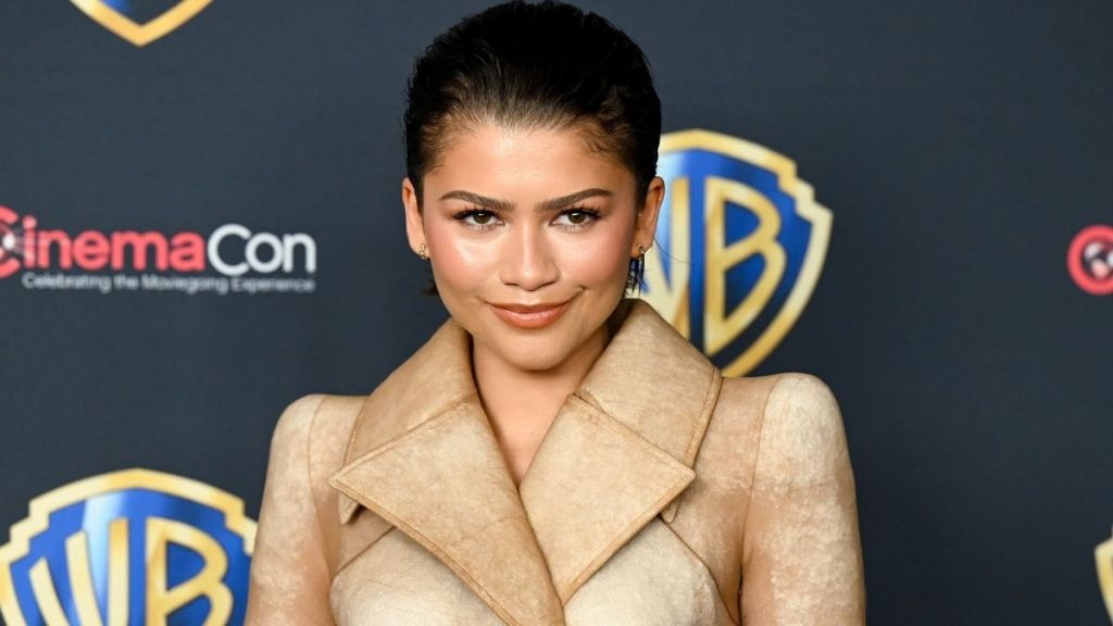Zendaya Masters Theme Dressing in Boldly Structural Schiaparelli Skirt Suit