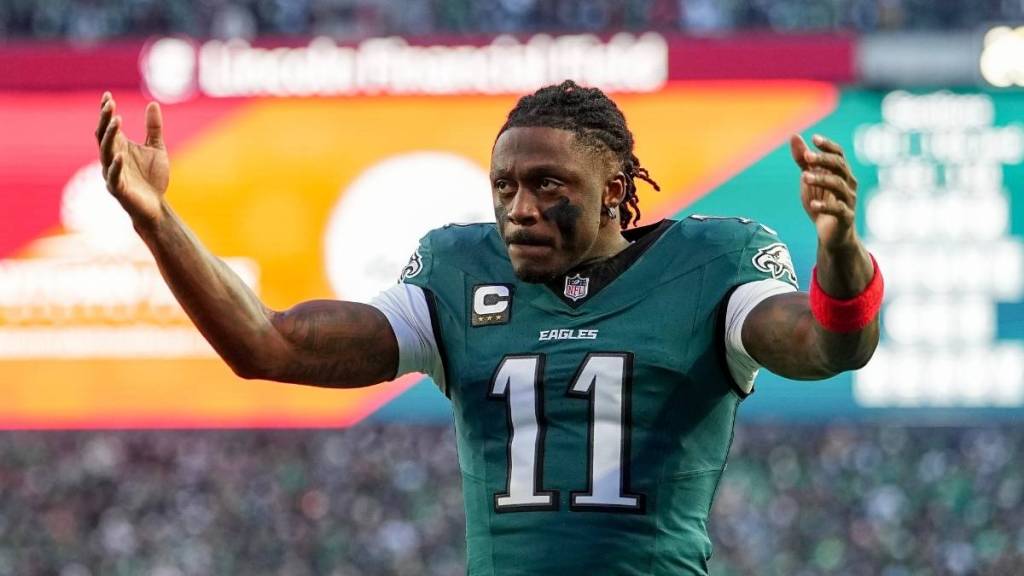 A.J. Brown Trade From Eagles to Patriots Looking ‘Likely’ — Report