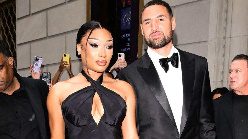Mavericks' Klay Thompson Faces Cheating Allegations From Megan Thee Stallion