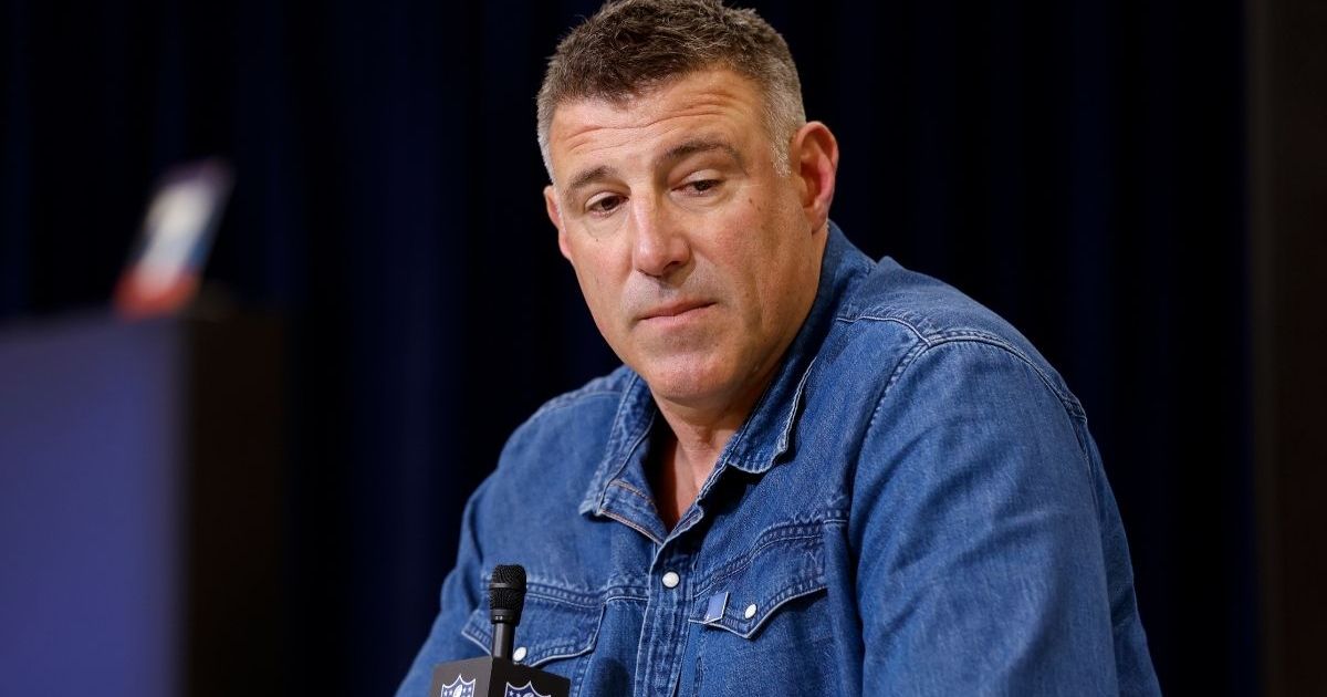 Mike Vrabel Makes Rare Comments on Dianna Russini Scandal