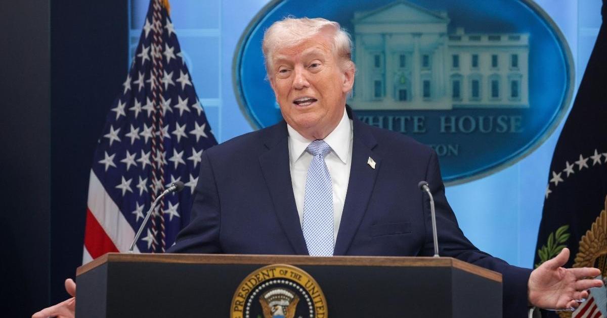 Donald Trump's Ex Aide Says He's 'Clearly Not Well' Amid Iran Threats