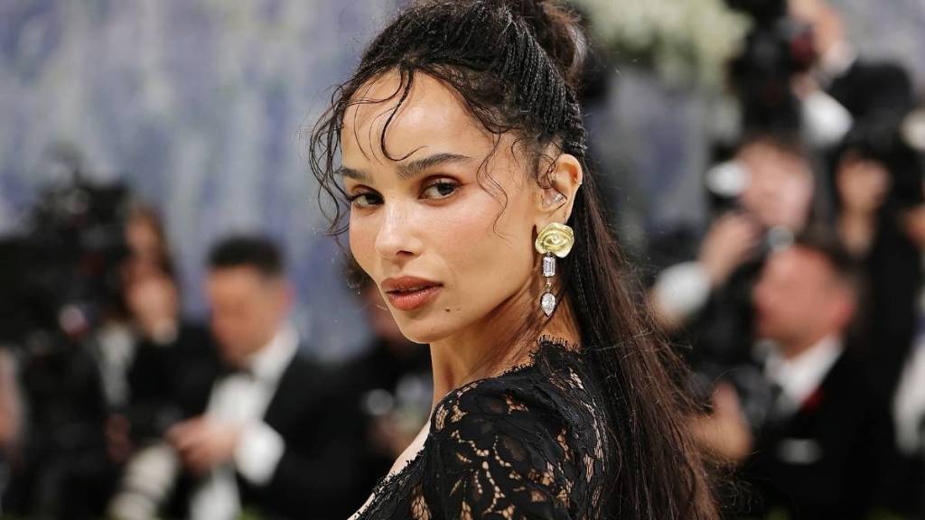 Zoë Kravitz Pairs a Sweetheart Neckline With a Fully Sheer Dress