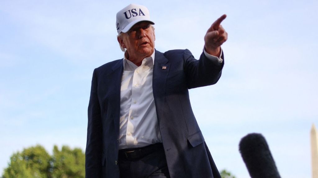 Donald Trump Wants DOJ to Investigate Mail-in Ballots at Maryland