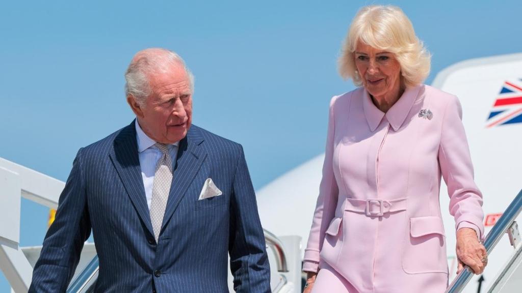 Queen Camilla Flies to UK Without King Charles in New Video