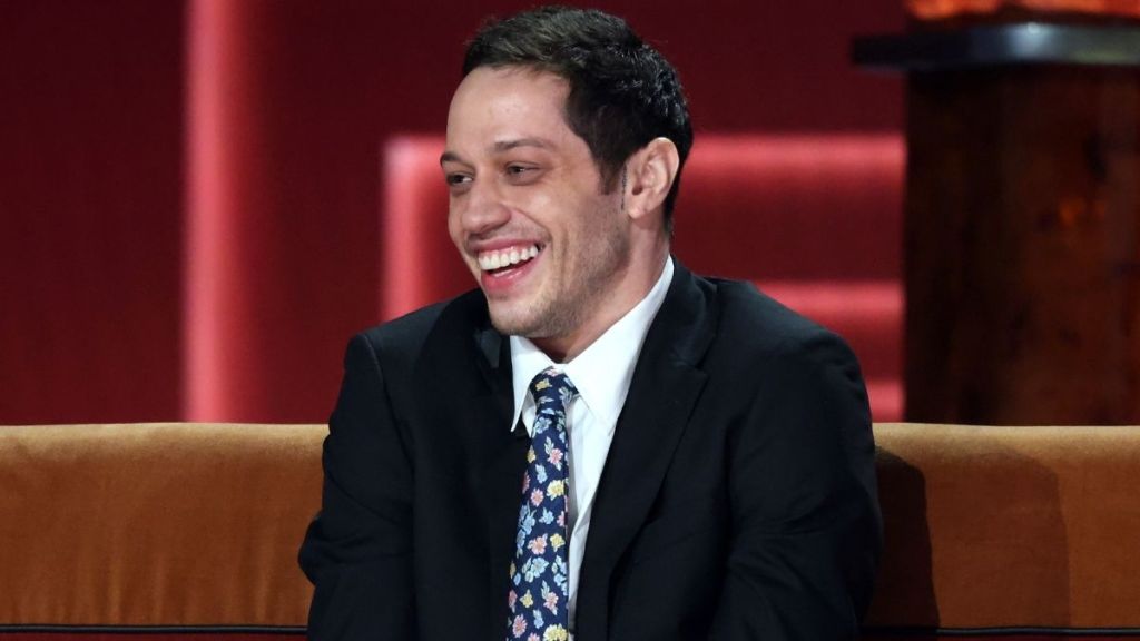 Pete Davidson’s Charlie Kirk Joke Shakes up Crowd at Kevin Hart Roast