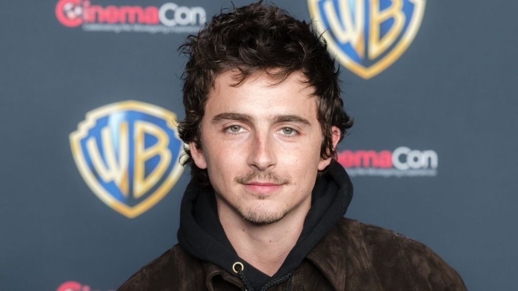 Timothée Chalamet Hypes up Knicks ‘Paul Atreides’ Style