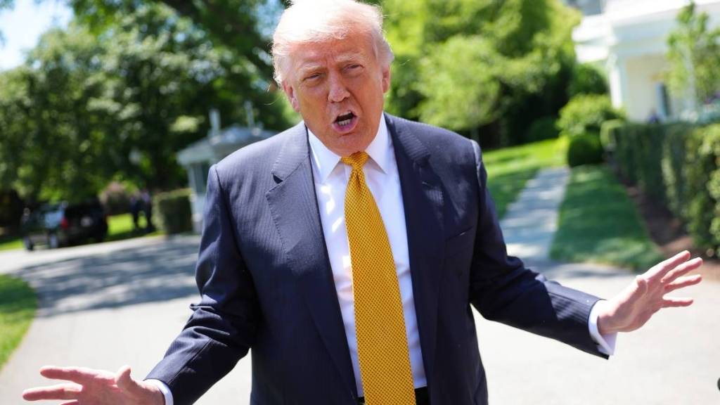 Trump Mobile’s T1 Phone Resembles Chinese-Made Budget Handset & Internet Isn't Happy