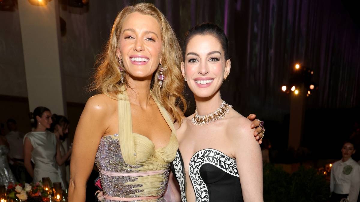 Anne Hathaway Dubbed 'Mean Girl' After Blake Lively Photo at Met Gala ...