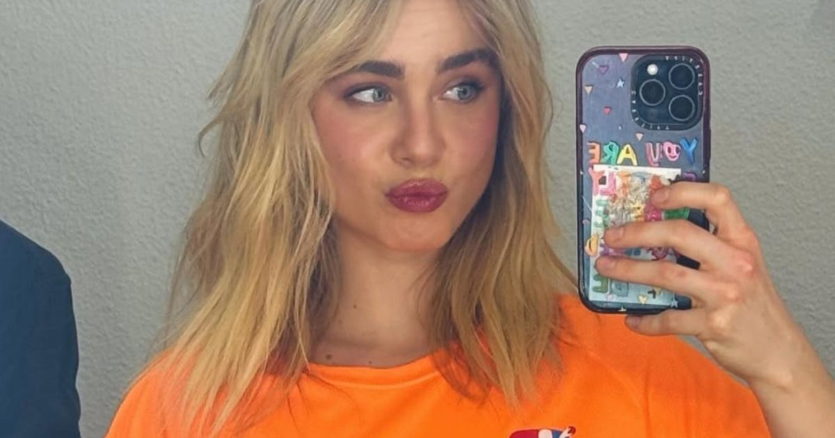 Clara Galle’s Barely-There Bikini Has Fans Obsessing Over Her ‘Sculpted’ Figure
