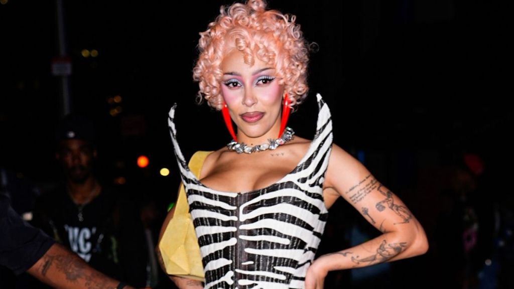 Doja Cat's Daring Cone Bra Look Will Make You Look Twice