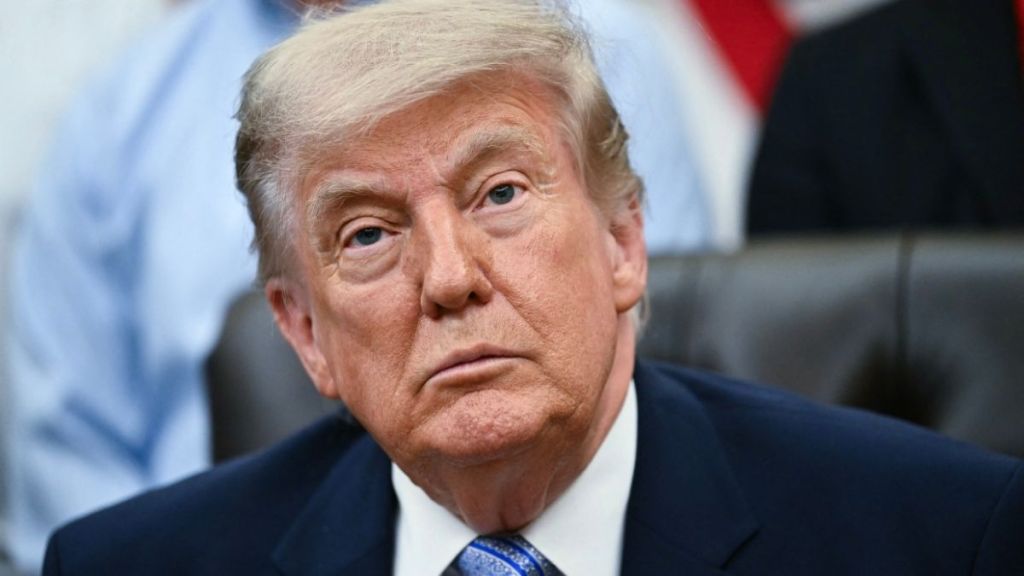 Donald Trump Orders New Strikes on Iran as Peace Deal Collapses