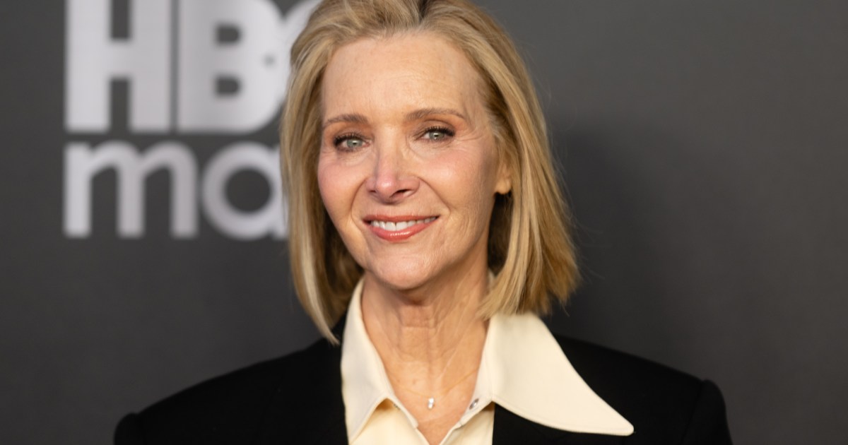 Lisa Kudrow Seemingly Calls Out Sketchy RHOBH Storyline to Andy Cohen’s Face on WWHL
