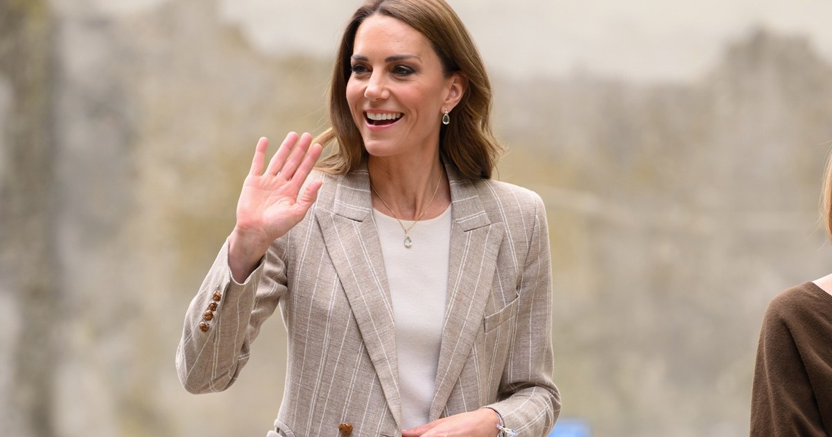 Kate Middleton Rewears Pinstripe Blazer With Chic Jenni Kayne Skirt
