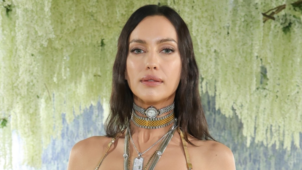 Irina Shayk’s New Bikini Top Selfie Puts Her Sculpted Figure Front & Center