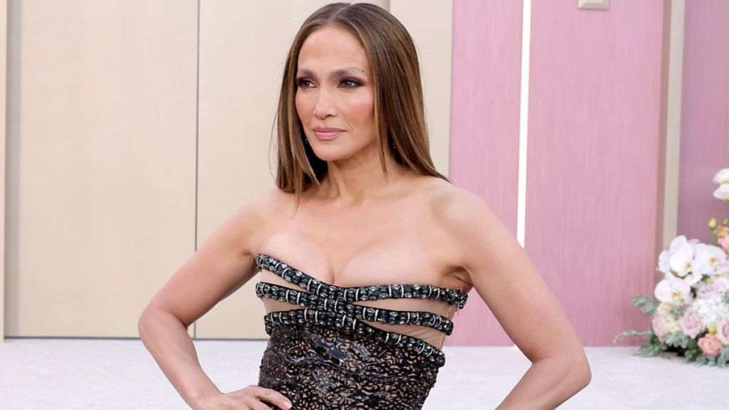 Jennifer Lopez's $167K Cartier Jewelry Outshines Her Risqué Cutout Gown