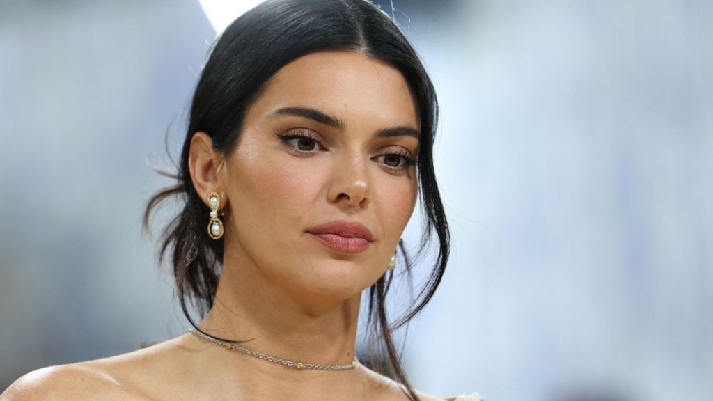Kendall Jenner’s Nude Corset Look at After Party Has Fans Saying 'Damn'
