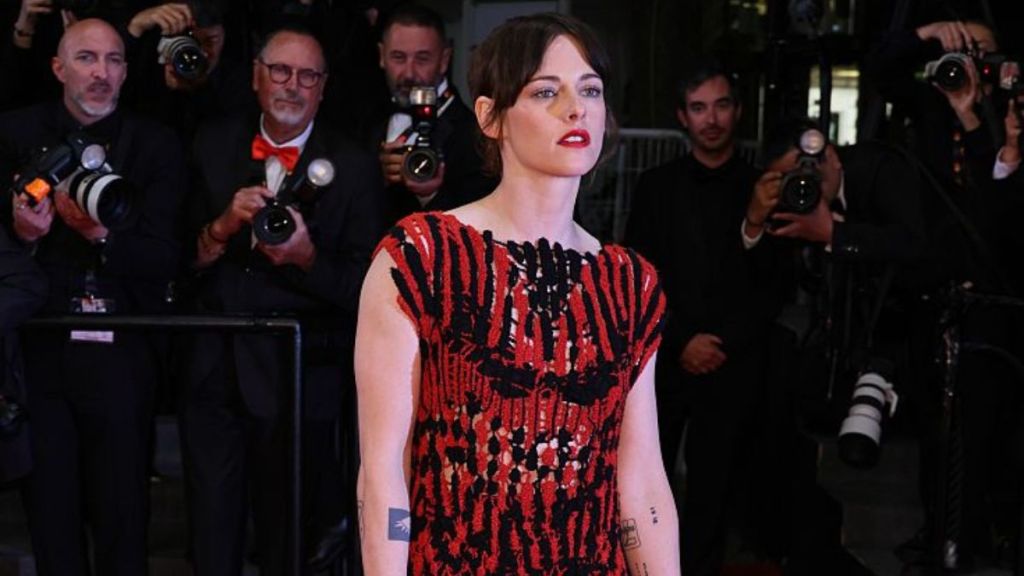 Kristen Stewart Shows Major Skin in Naked Illusion Gown