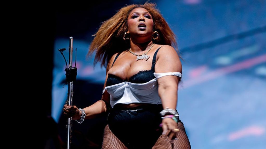 Lizzo Flaunts Her Cleavage in Back-To-Back Daring Swimsuit Looks