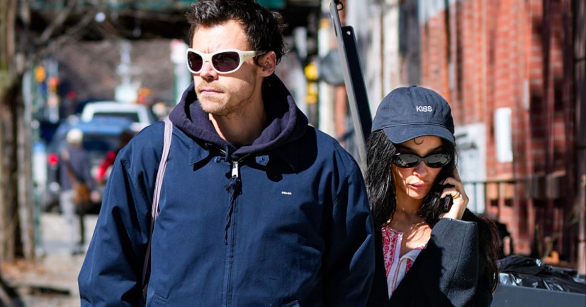 Zoe Kravitz Planning Two Weddings With Harry Styles — Source