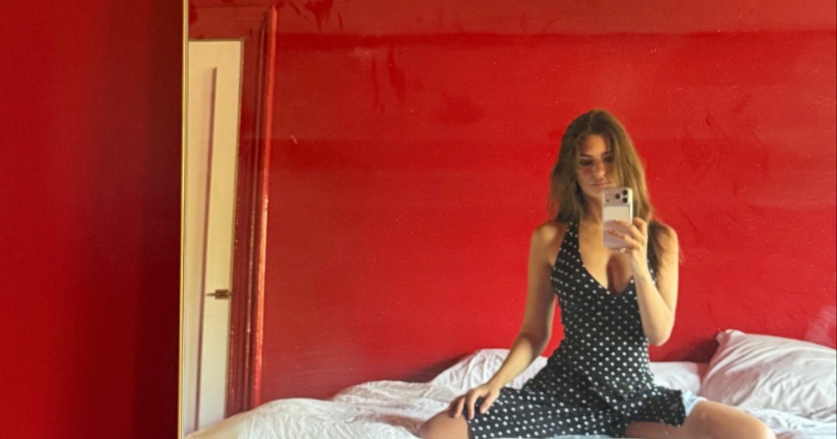 Emily Ratajkowski Posts Jaw-Dropping Plunging Dress Selfies From New Home