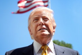 Donald Trump's $499 Gold Phone Gets New Shipping Update