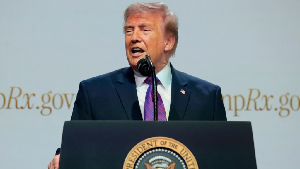 Donald Trump Faces New Warning as Iran Negotiations Stretch On