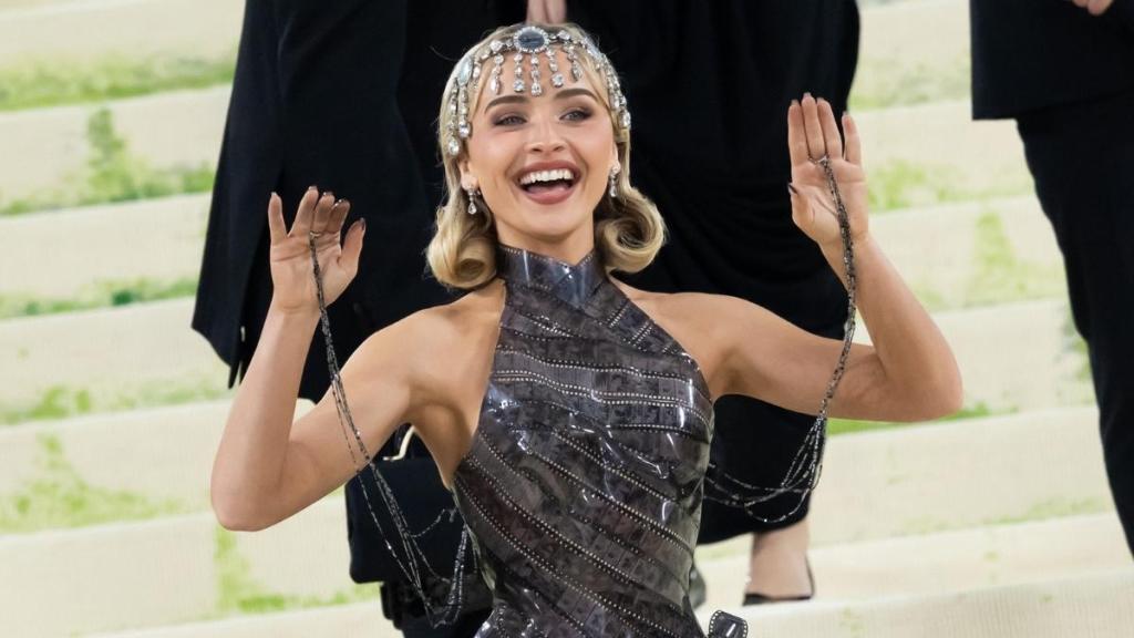 Sabrina Carpenter Gets Playful in Blinding Jeremy Scott Micro Minidress