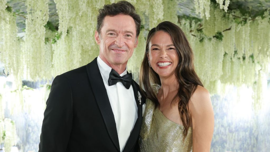 Hugh Jackman Battling 'Final Hurdle' in Sutton Foster Relationship — Source