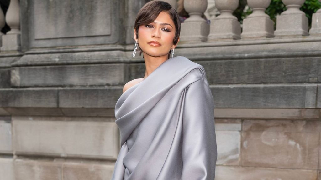 Zendaya's Plunging Louis Vuitton Micro Minidress Is Basically a Cutout Top