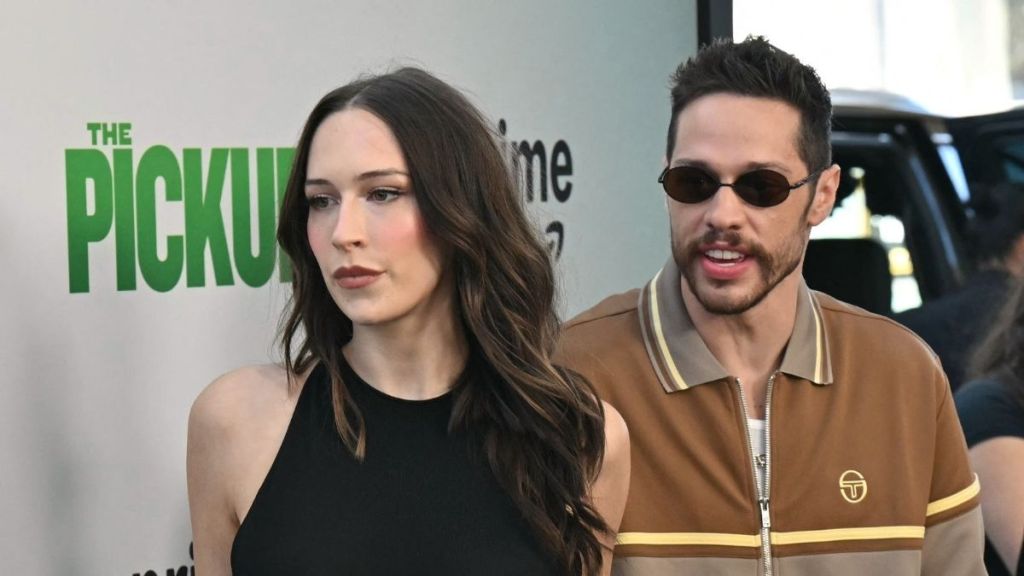 Pete Davidson and Elsie Hewitt Future Uncertain as Former Couple Are ‘Working on Things' — Source