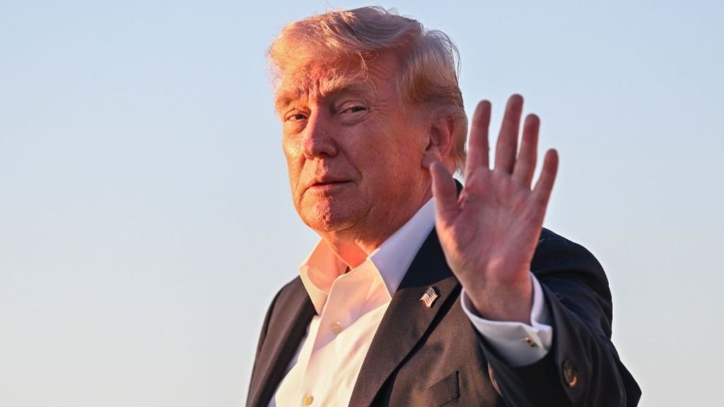 Donald Trump Unleashes Fresh Criticism at Pope Leo