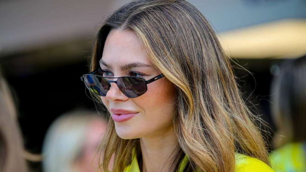 Sofia Vergara Bares Her Butt in Nothing but a Thong for TBT Photo