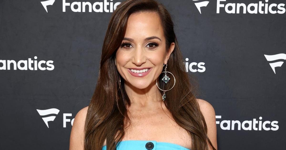 Dianna Russini Spotted Kissing Husband Amid Mike Vrabel&hellip;