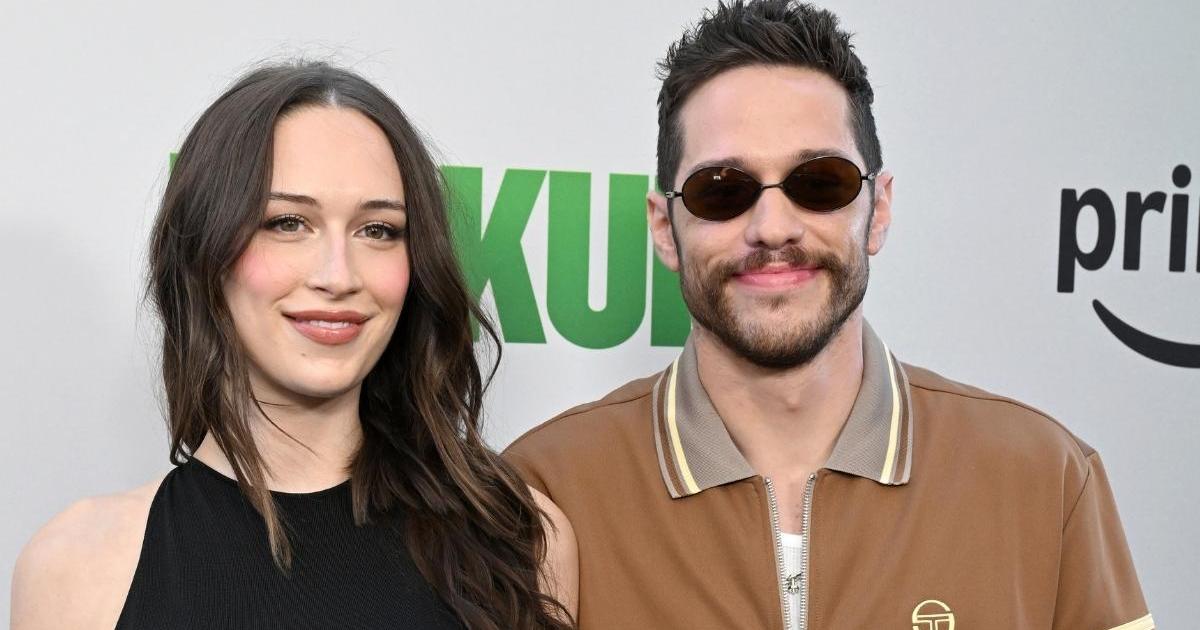 What Caused Pete Davidson & Elsie Hewitt’s Breakup — Source