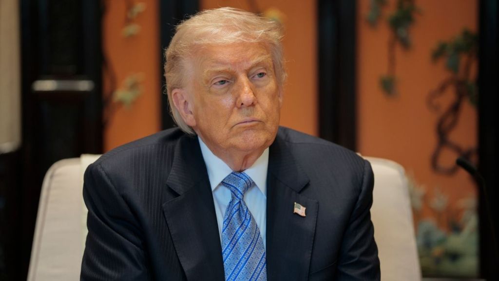 Donald Trump's Make-up Covered Bruised Hand Spotted During Coast Guard Academy Visit
