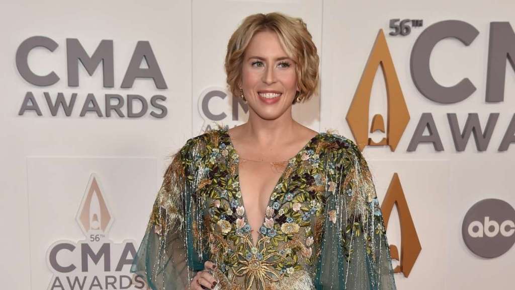 Erin Napier Credits Homeschooling for 'Slowing Down' Daughters' Childhood