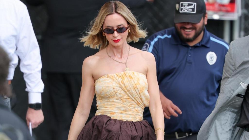 Emily Blunt's Strapless Dress Is Ultra Bold for Jimmy Kimmel