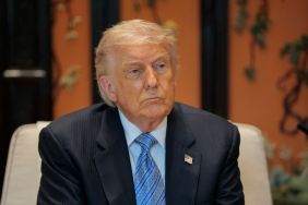 Recent Viral Hand Photo Sparks New Questions About Donald Trump’s Health