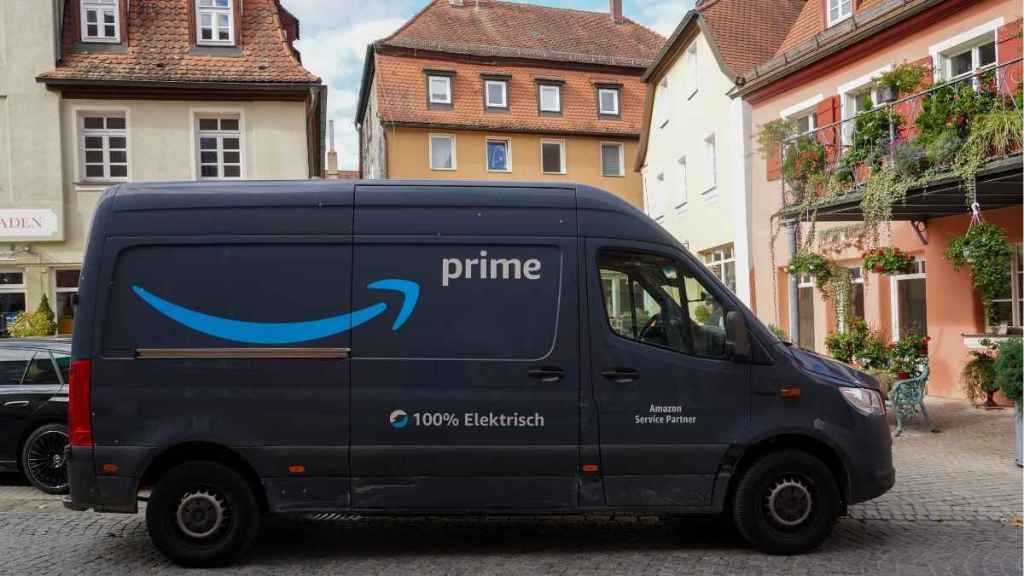 Former 80s Sitcom Actor Turns to Amazon Deliveries for Income