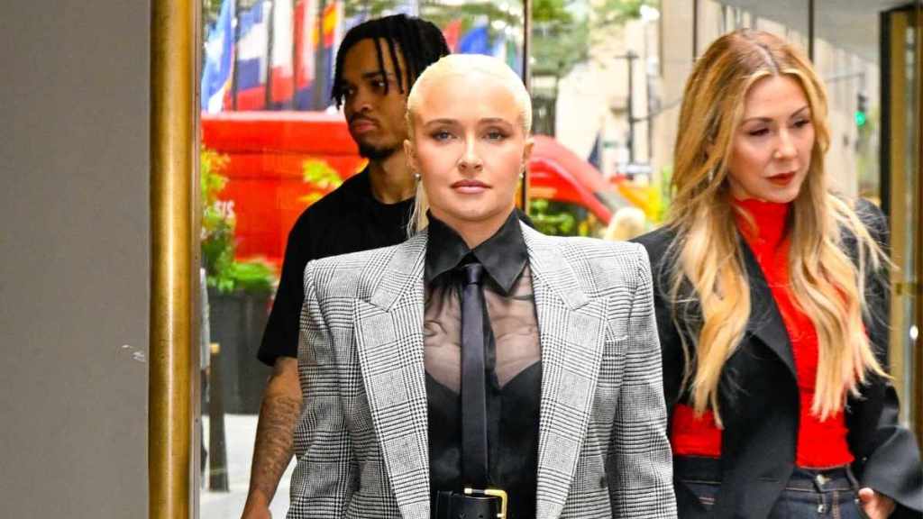Hayden Panettiere Details ‘Uncomfortable’ Co-Star Relationship on Nashville Set