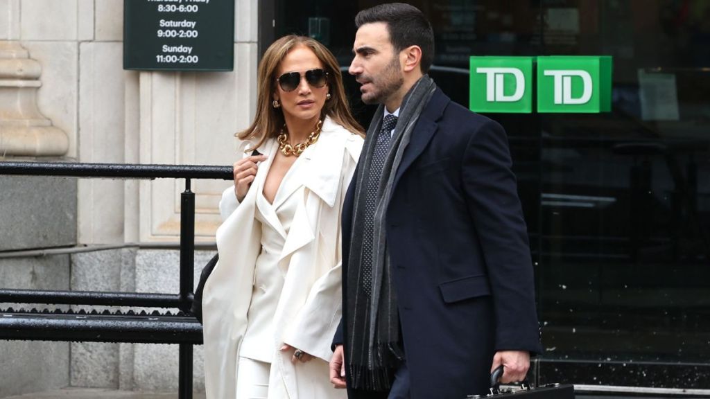 Jennifer Lopez’s Brief Romance With Co-Star Has Ended — Source