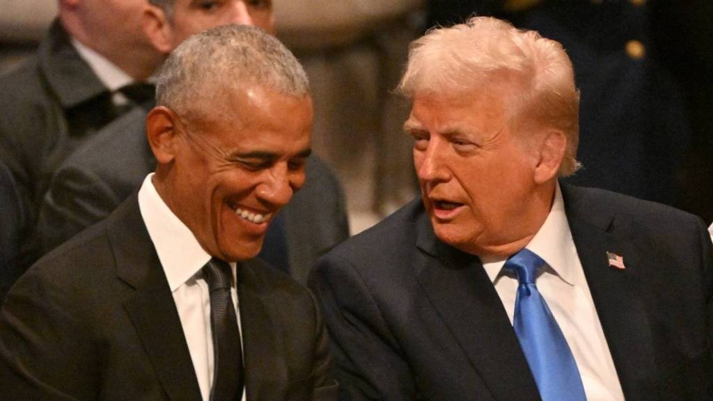 Donald Trump Shares Photo of Barack Obama in Prison Jumpsuit