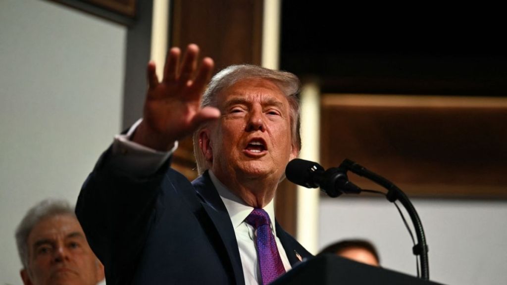 Donald Trump Updates on Lincoln Memorial Reflecting Pool Upgrade; Says It Will Be ‘Waterproof’