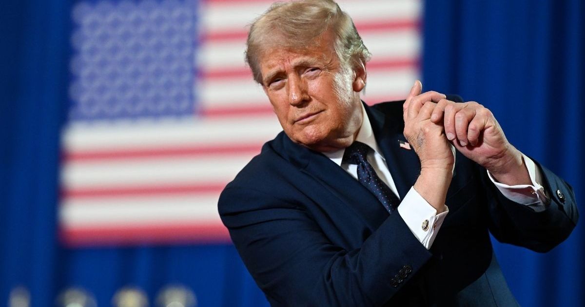 Donald Trump’s Laughing Over Memorial Day Joke Sparks Severe Backlash